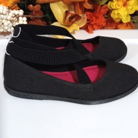 BLOWFISH GIRLS BLACK ANKLE STRAP BALLERINA FLATS SIZE 4 NWT - Picture 3 of 9
